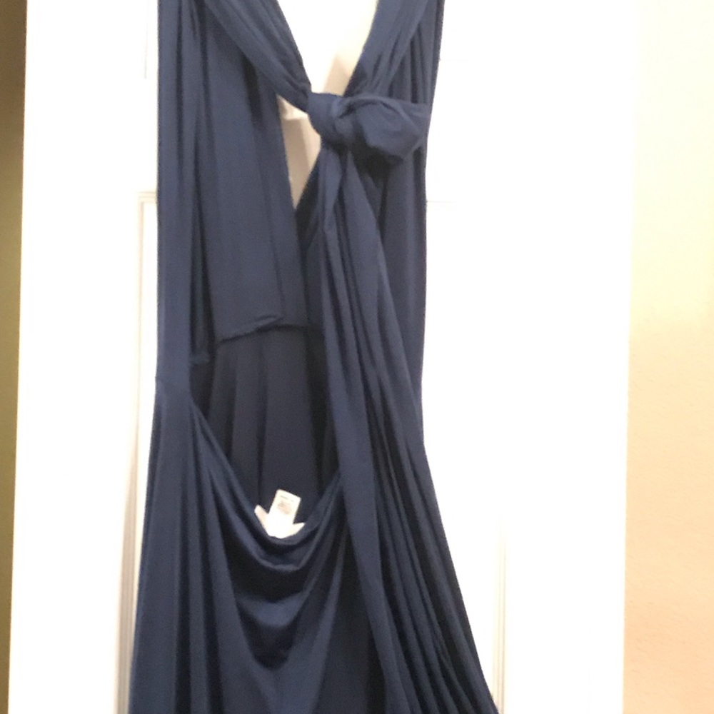 Dress - Picture 3 of 4